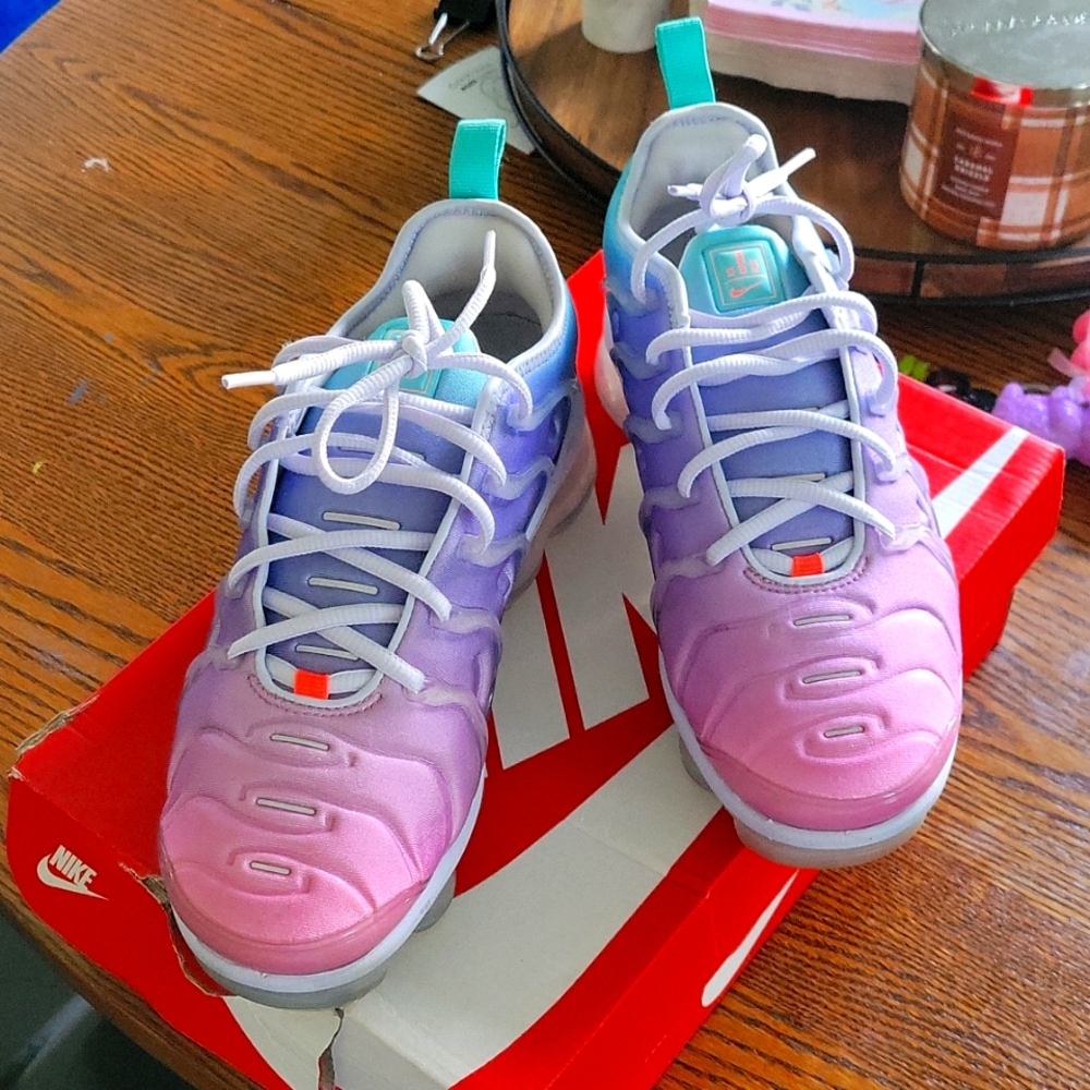 Womens air vapormax plus